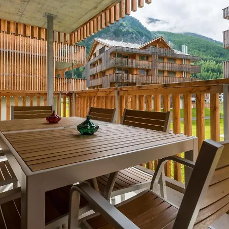 Montela Haus D Apartment